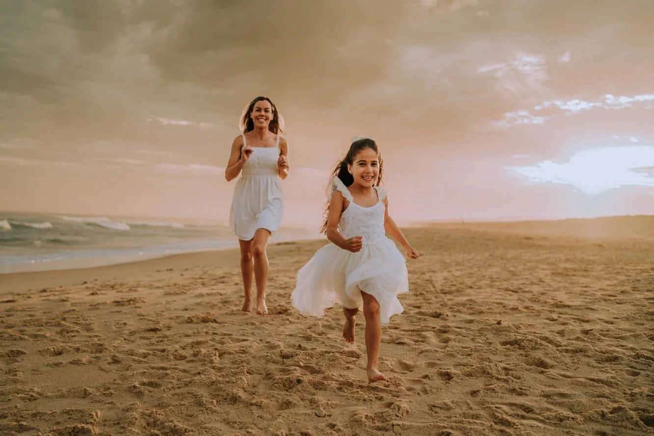 Magic sunsets and a mama &amp; daughter beach shoot. ☀️

Can you believe we nearly postponed because it was bucketting down 30 minutes before we arrived?! 🌧️

I&rsquo;ve got Sunday afternoon available for a last minute photoshoot just in time for Mo