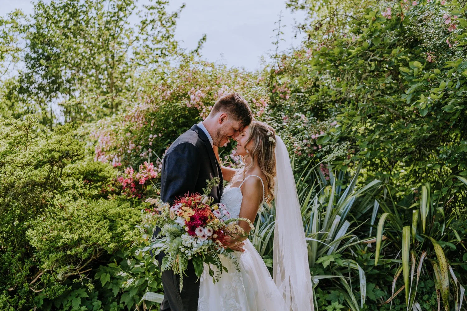 SPRING BACKYARD WEDDING IN HAMILTON