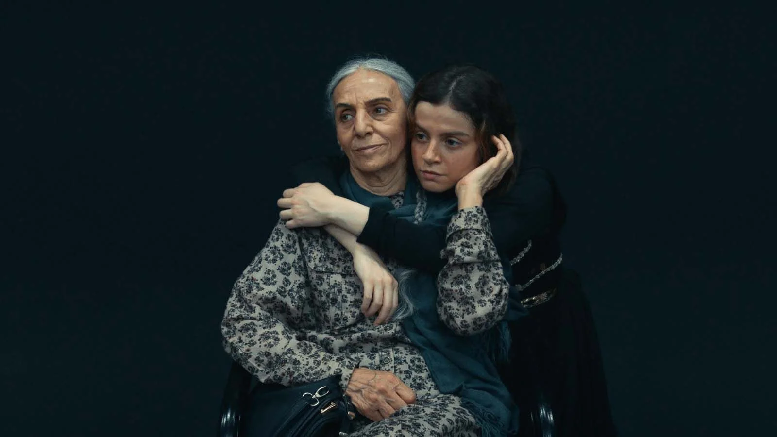 LA FEMME QUI EN SAVAIT TROP - Nader Saeivar