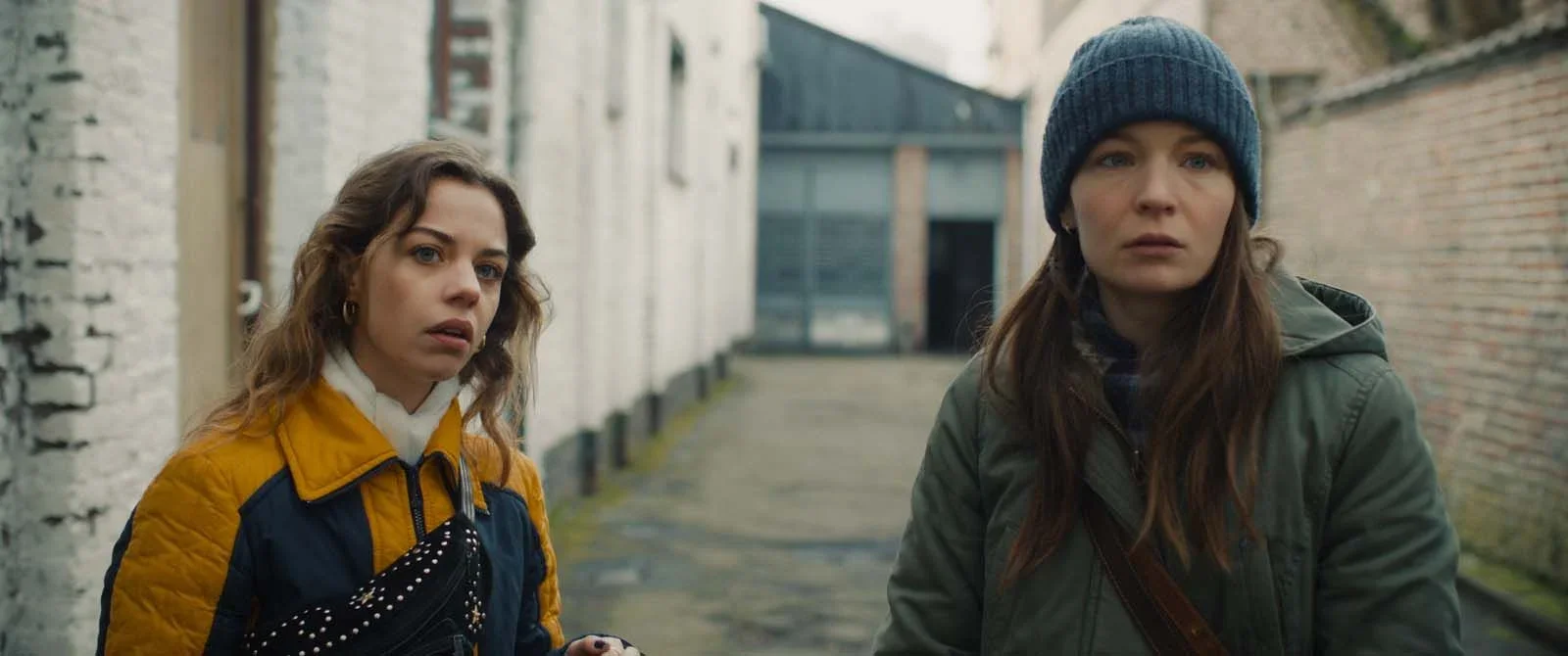 RENCONTRE AVEC CÉCILE DE FRANCE, DIANE ROUXEL ET SALOMÉ DEWAELS – « Nous avons adoré jouer avec les attentes du spectateur »