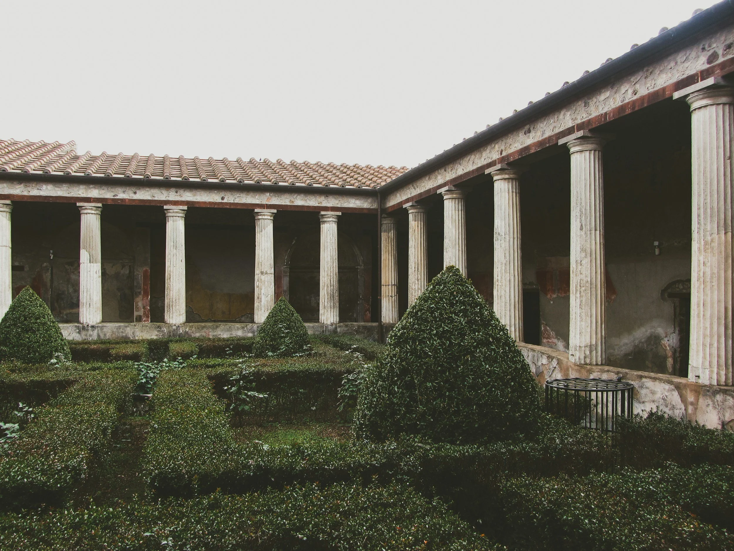 Roman governor courtyard early morning