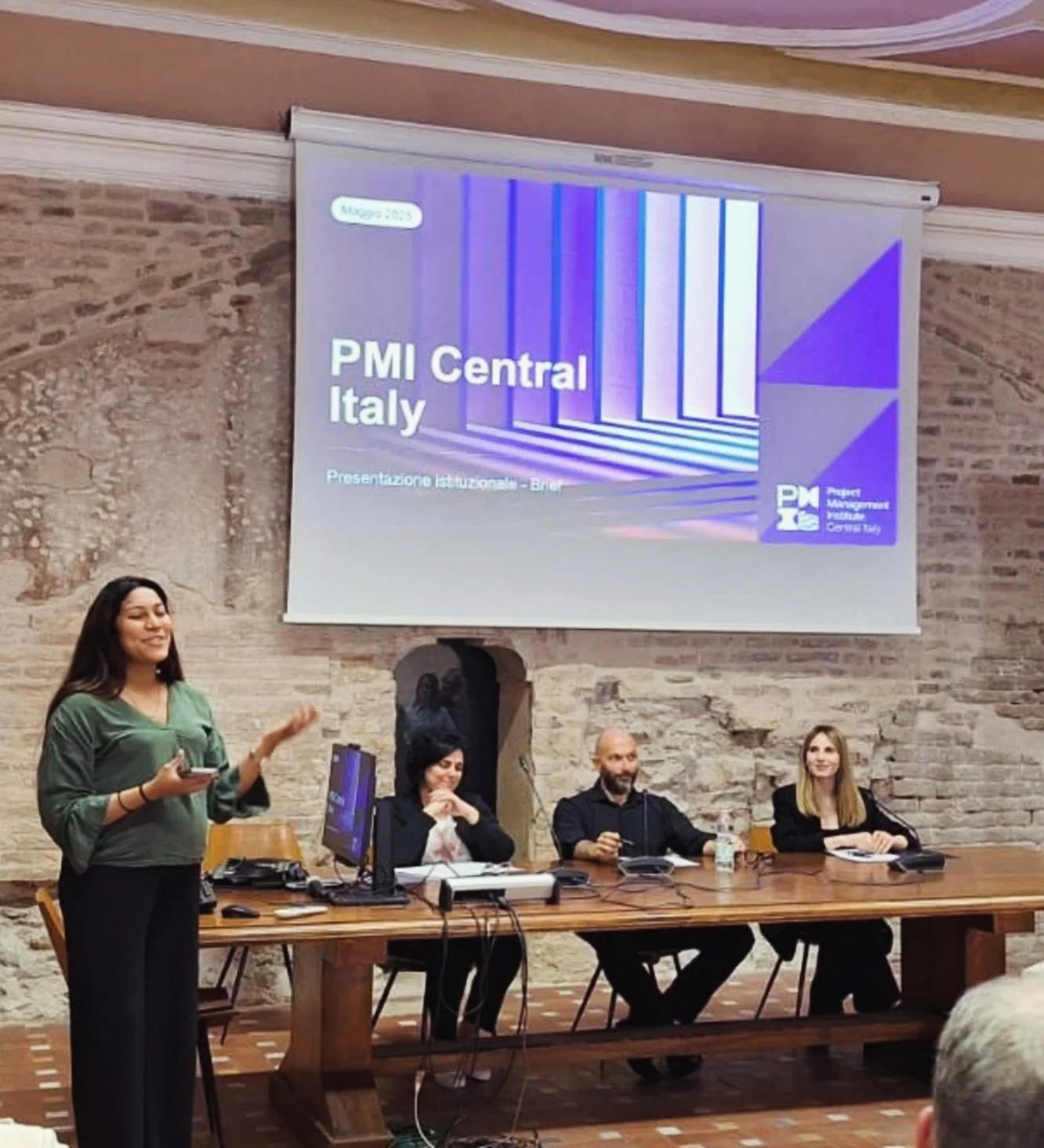 Il marketing si progetta?

Venerd&igrave; a Fano. Una tavola rotonda organizzata da @pmicentralitalychapter . Una sala di imprenditori, consulenti, responsabili e docenti.

Il marketing &egrave; diventato troppo strategico per essere gestito come un&