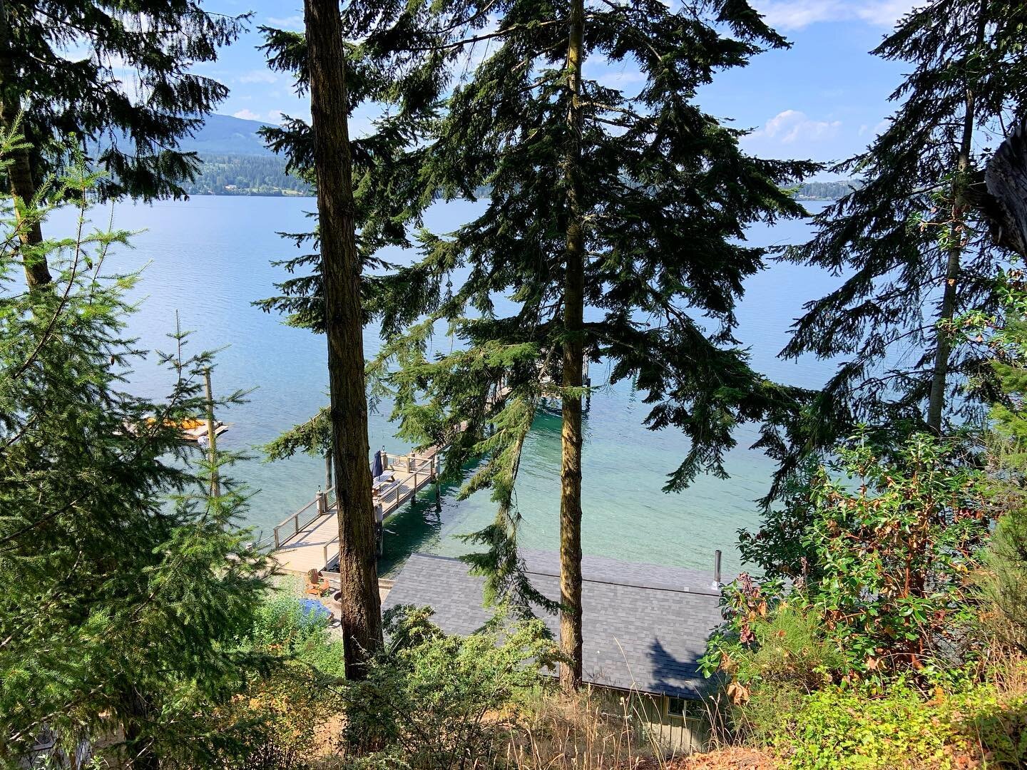 This water today is gorgeous 😎 The view from the TREE HOUSE can be yours!  Available Oct 3rd!  Book now at Sunsetmarineresort.com/treehouse 
.
.
.

#sequimwa
#sequim  #sequimwashington #sequimbay #sequimairbnb #bestairbnb #airbnbsequim #sunsetmarine