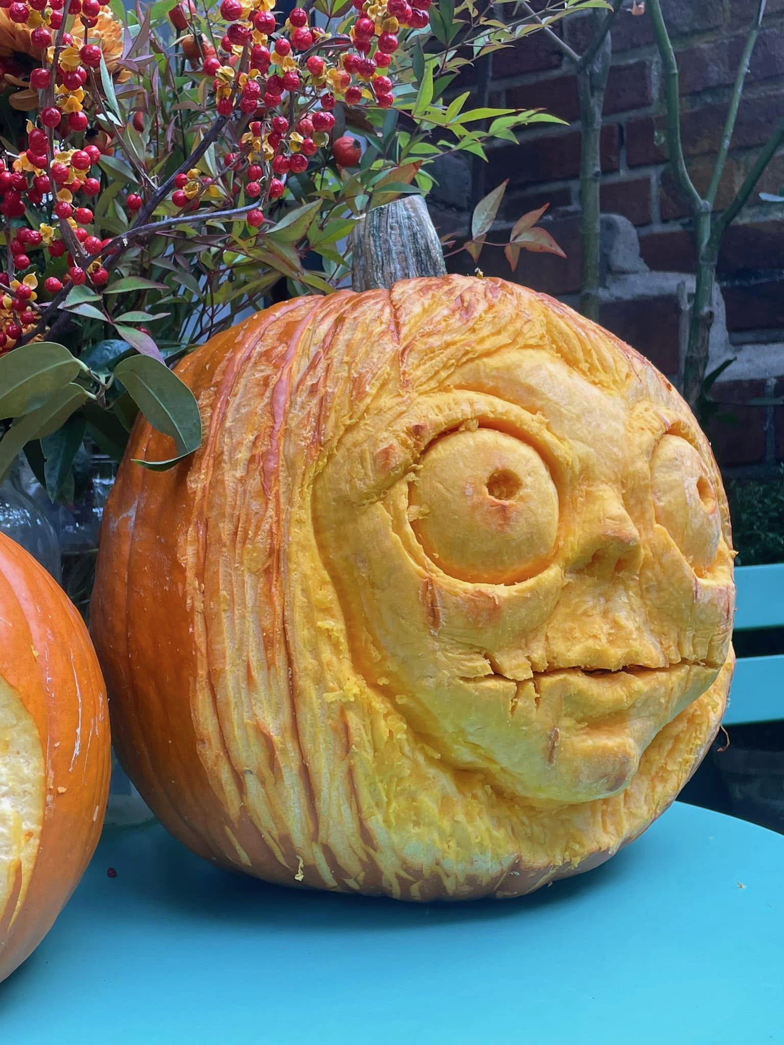 fancy pumpkin carving demonstration with artist Tom Sebazco
