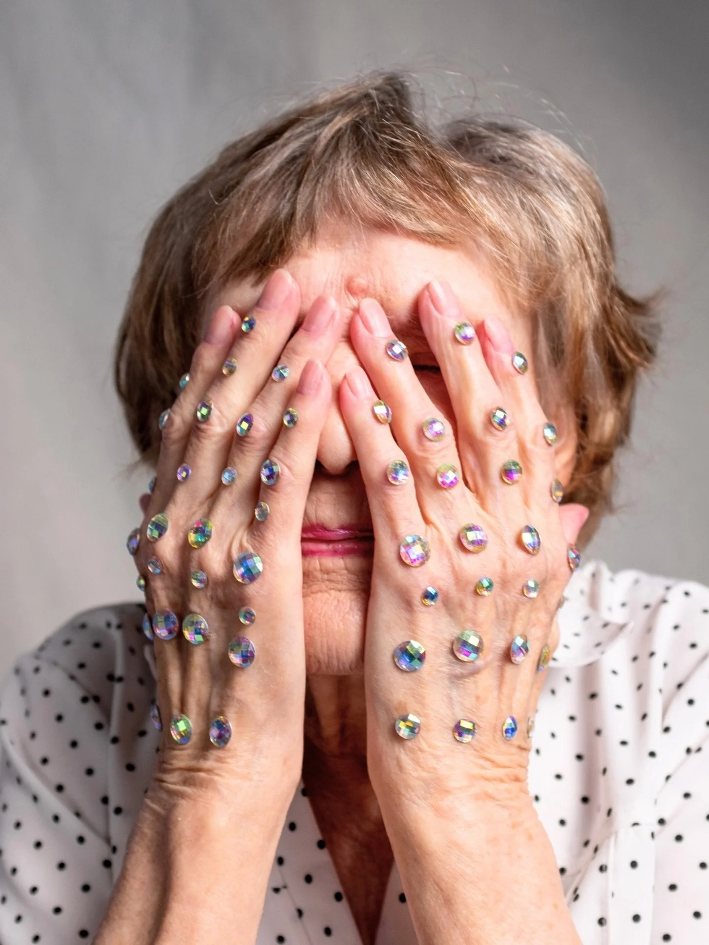 &laquo;&nbsp;Mamie a toujours masser son visage avec de la Niv&eacute;a (Dexeryl, Cold-cream&hellip;) et sa peau est magnifique&nbsp;&raquo;

Ce que tu retiens dans cette phrase c&rsquo;est la marque du produit alors que le plus important est le mot 