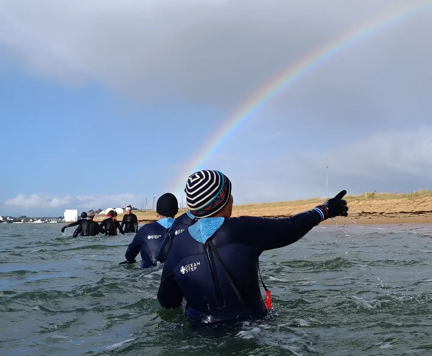 Aujourd'hui c'&eacute;tait longe c&ocirc;te arc en ciel 🌈 avec un peu de soleil ☀️ de pluie 🌦️et un peu de vent 🌬️ 🤩. Bref c'&eacute;tait chouette et &ccedil;a fait du bien 😉
#longezleau #longecote #marcheaquatique #&eacute;tel #auray #erdeven #