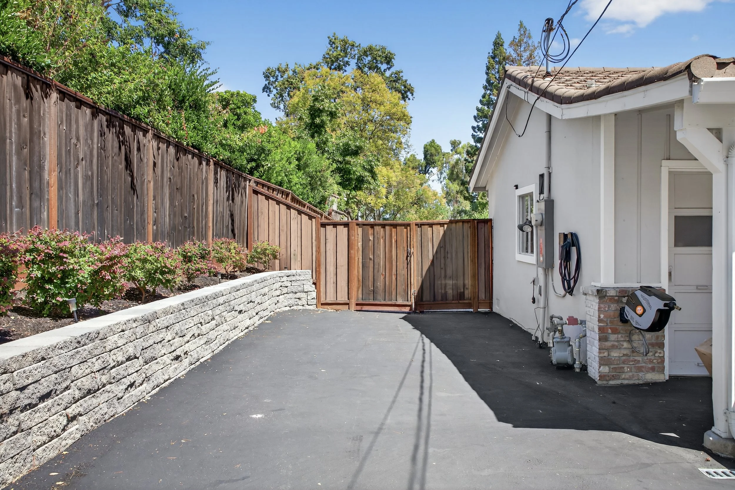 Dedicated parking for mid term ADU guests is a big sell - especially with dedicated EV charging