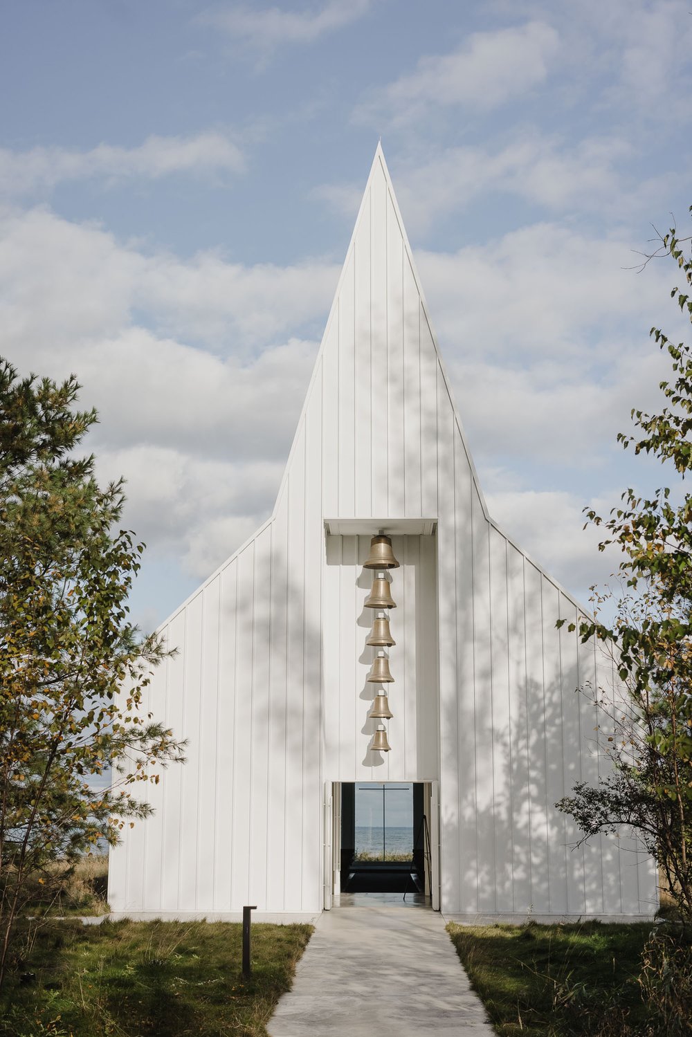 All White Modern Scandinavian Wedding Chapel in Wisconsin