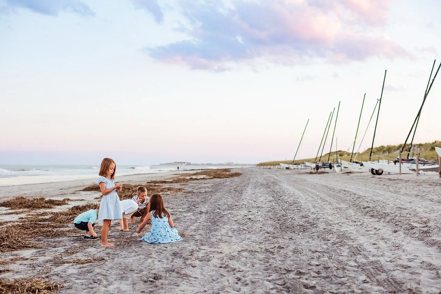I&rsquo;m already missing beach sessions&hellip; 🌊✨

Luckily, I have a couple more of them this month 😁
Not ready to say goodbye! 

#southjerseyphotographer #southjerseylifestylephotographer #jerseyshorephotography #jerseyshorephotographer