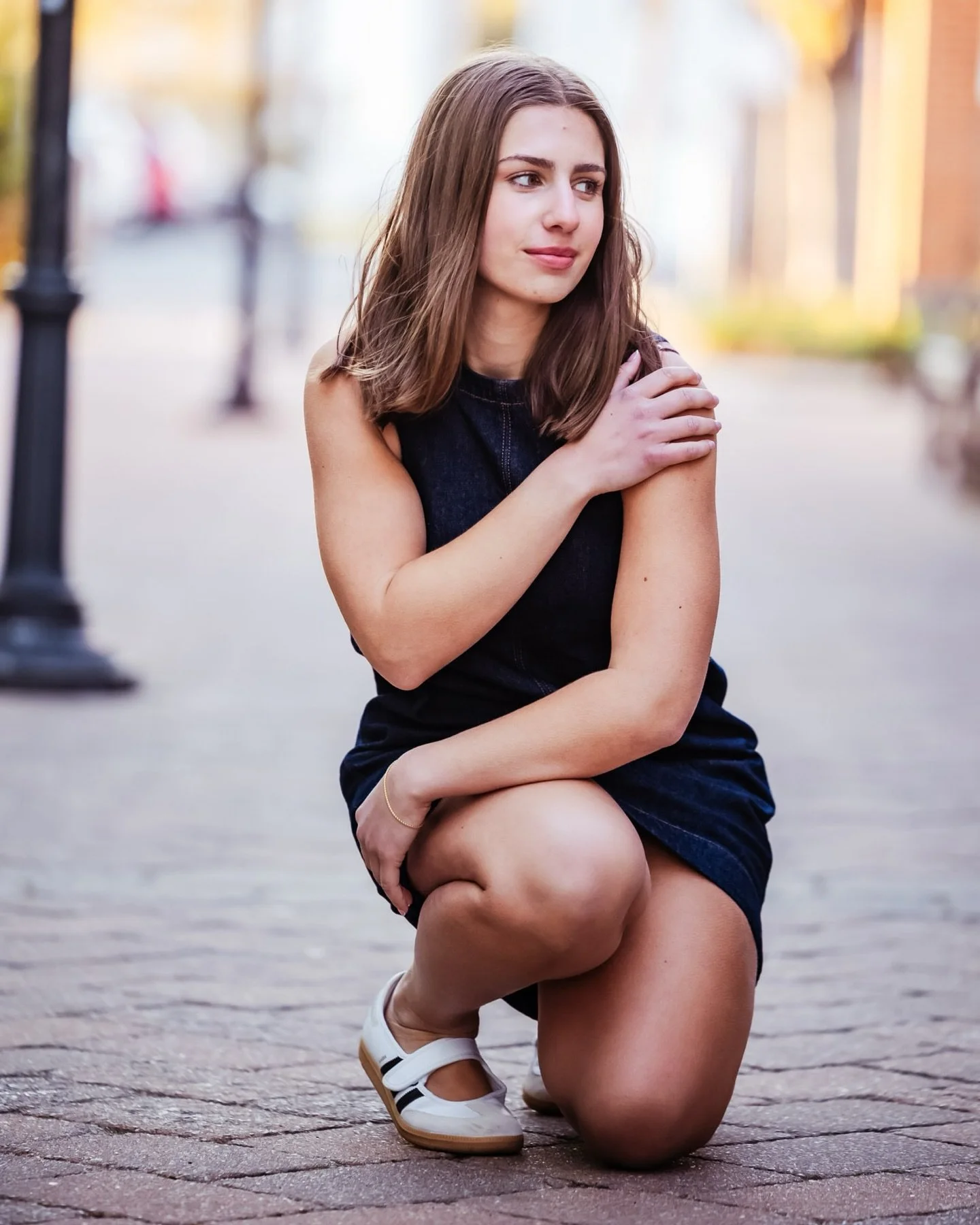 Here&rsquo;s some senior session gorgeousness for your Friday morning feed ✨✨✨

#haddonfieldnjphotographer #haddonfieldnj #downtownhaddonfield #downtownhaddonfieldnj #seniorsession