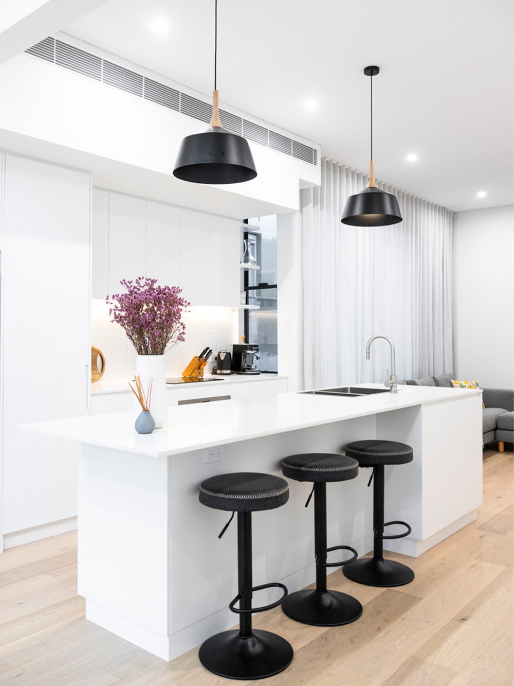 Kitchen design including custom heating and cooling system