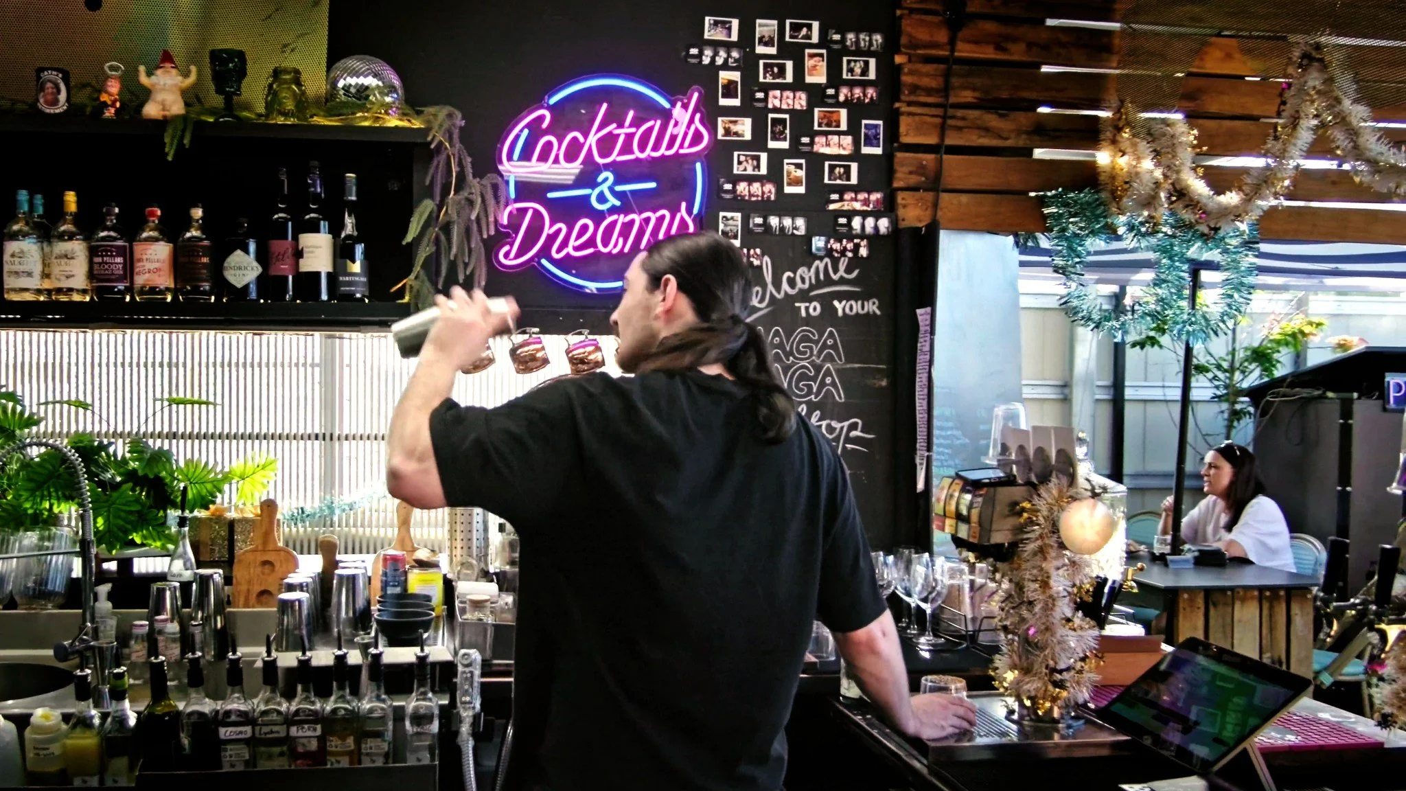 Time to shake up those cocktails and dreams! 
Come through to Jaga Jaga, grab a seat, and settle into a night that flows easy &mdash; good drinks, good noise, and a little bit of everything in between. 🍸

We&rsquo;ve got open mic🎙 tonight if you&rs