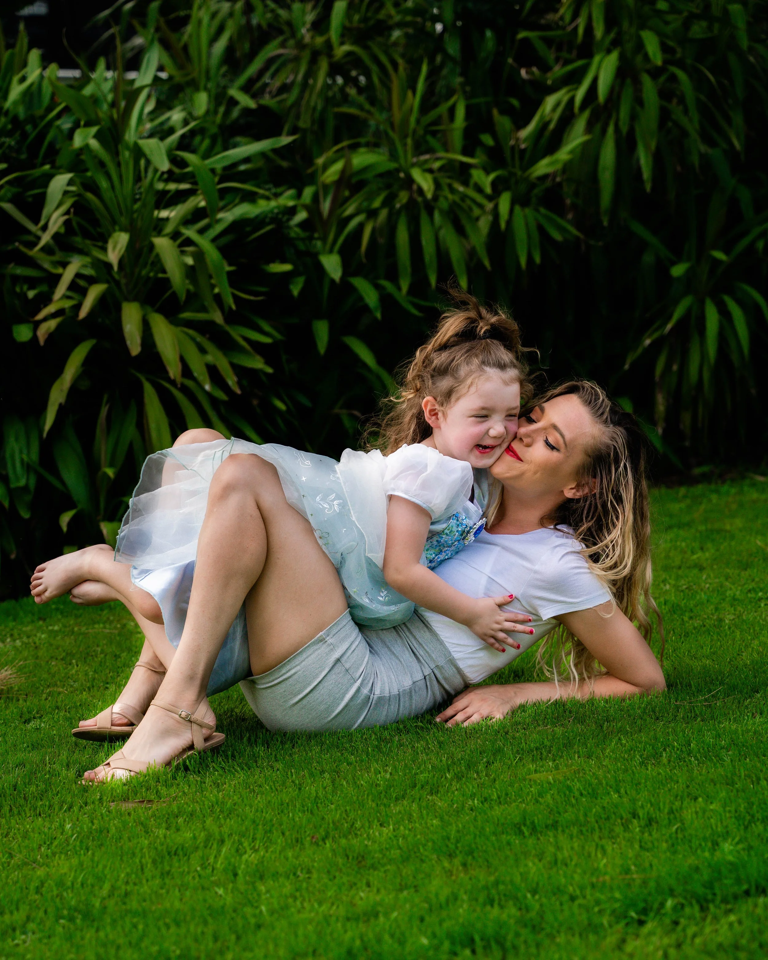 Family Portrait Shoot with Mother and Daughter at Melbourne Royal Botanical Garden