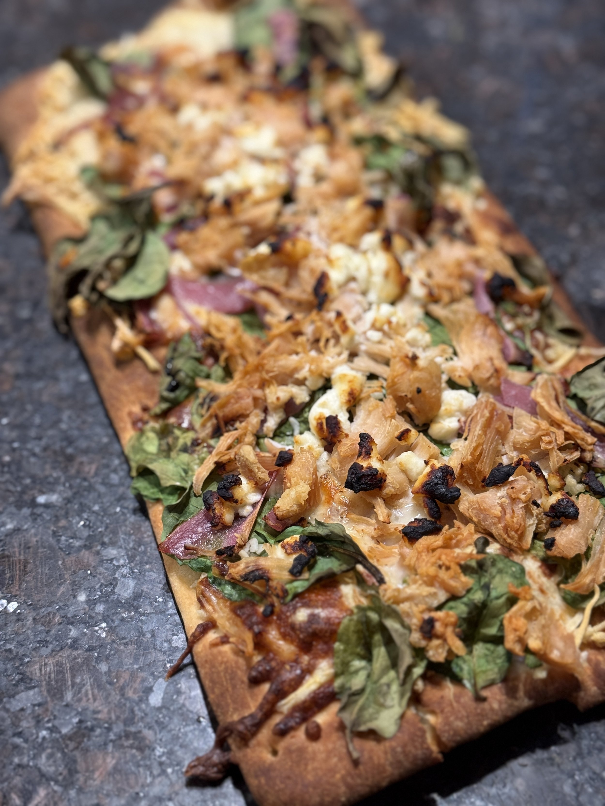 Flavor-Packed Air Fryer Flatbread Pizza with Chicken & Feta