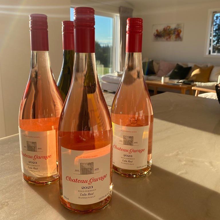Our five star Chateau Garage Lulu Ros&eacute; was recently named amongst the top ten ros&eacute;s of New Zealand by @bobcampbellmw 
We are super proud of this delicious little ros&eacute; blend which punches well above its weight! It&rsquo;s a unique