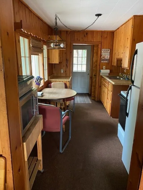 Cabin 2 Kitchen.jpeg