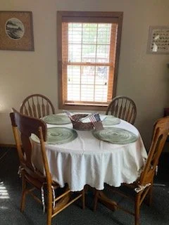 Cabin 1 dining table.jpg
