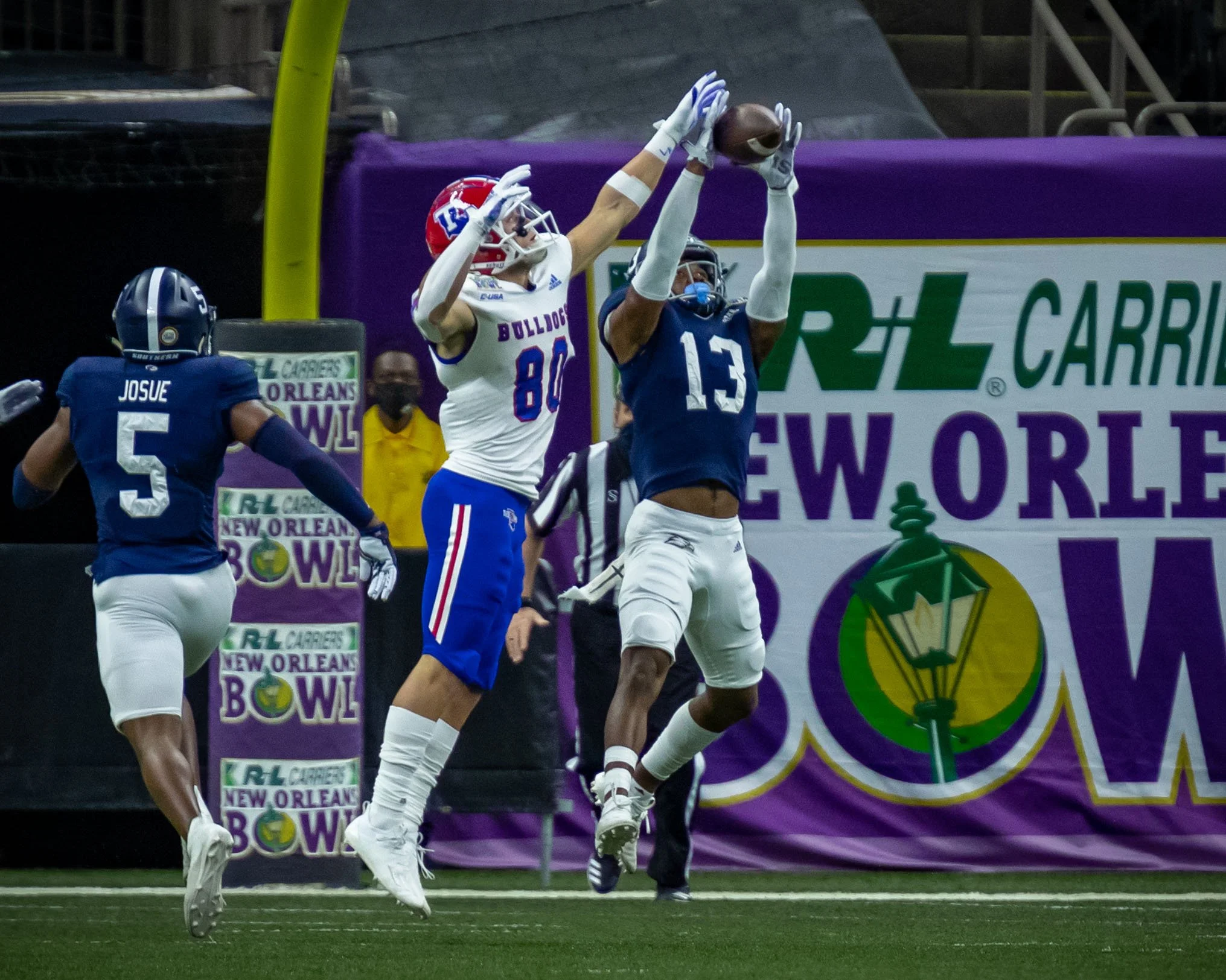 E1rtNZQWUAIHv0z.jfif