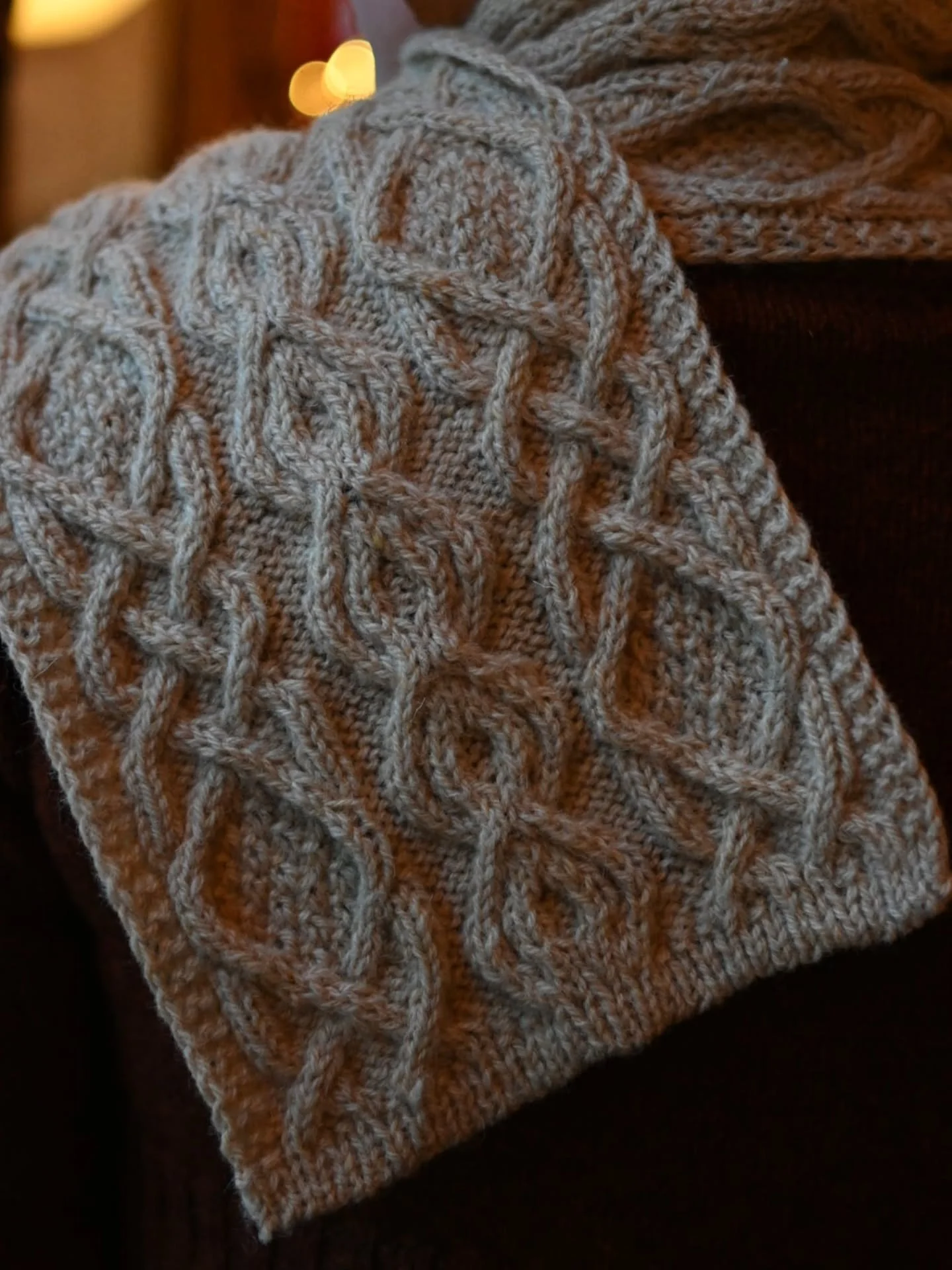 Ad for own pattern ✨️ Myling Shawl is live! And 40% off until midnight! All patterns are included in this sale! ❤️

This squishy shawl is a joy to knit and you actually do memorize the cables quite quickly! 🥰 

3 skeins of 3ply from @ullcentrumoland