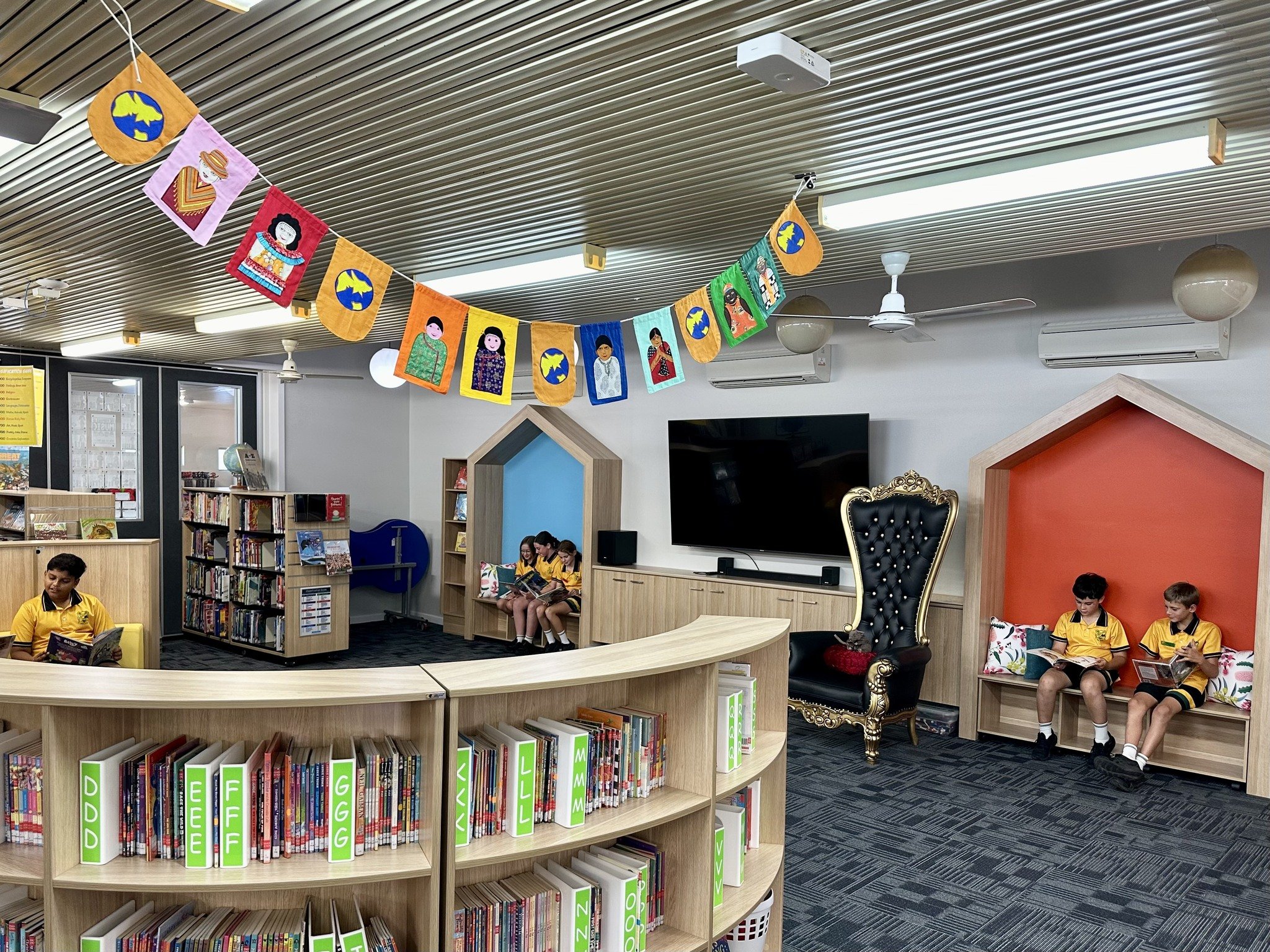 A fresh coat and some added colour for the library at St Francis Xavier Primary School 💫 

#cityincolour #paint #painting #paintingcontractor #localsworkingwithlocalsforlocals