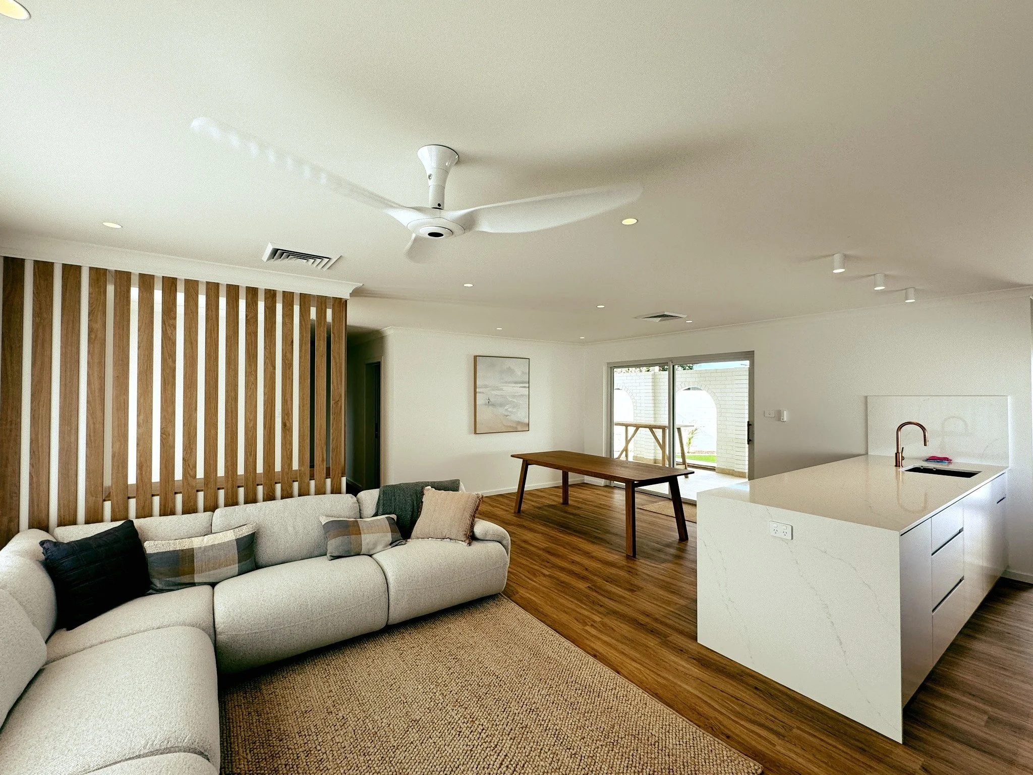 Helping to give this 1970s former red brick, Geraldton home a full renovation with a coastal feel &amp; beachy vibe! 😎

#cityincolour #paint #painting #paintingcontractor #localsworkingwithlocalsforlocals