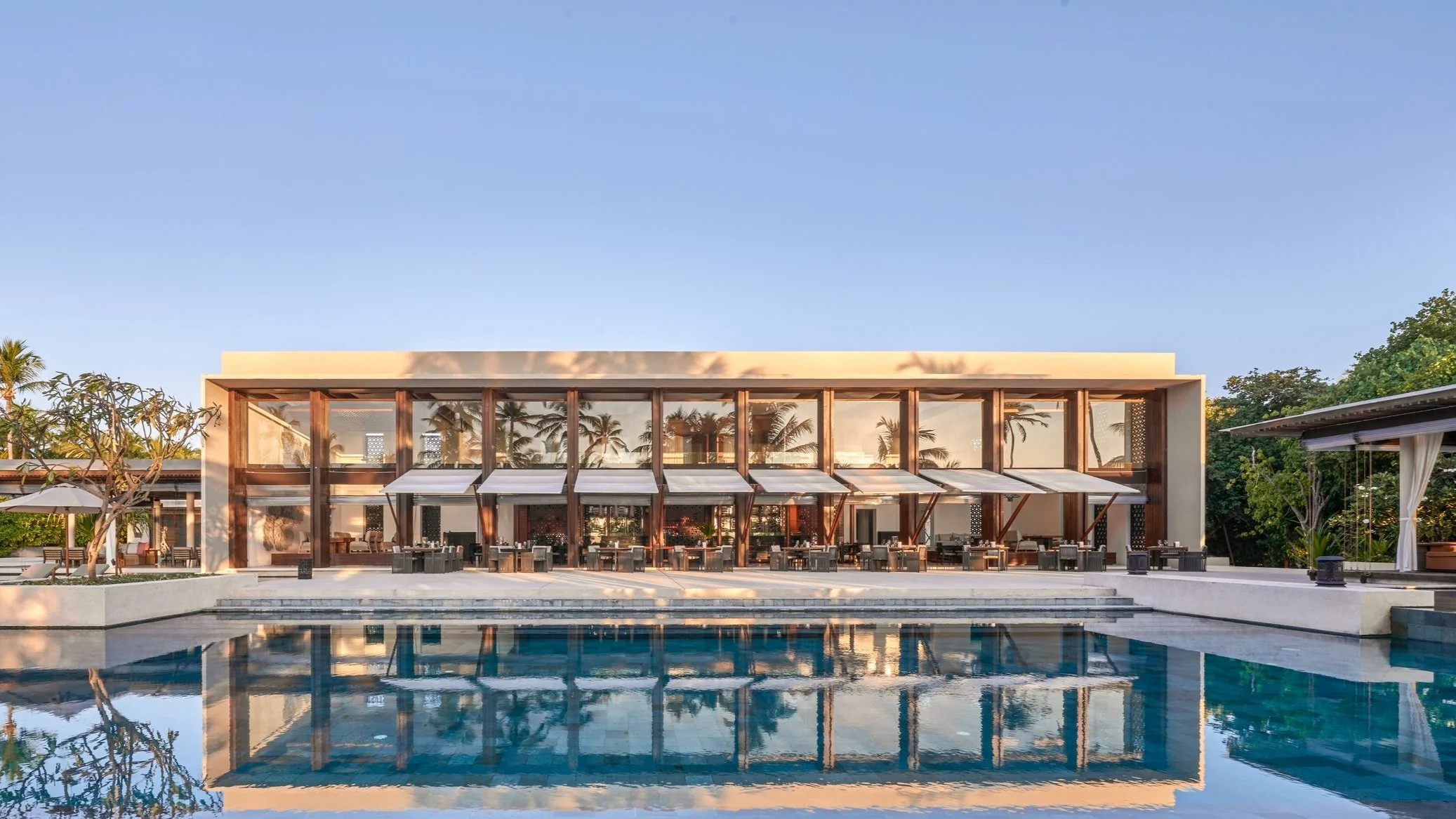 PHM+Main+Dining+Day+exterior.jpg