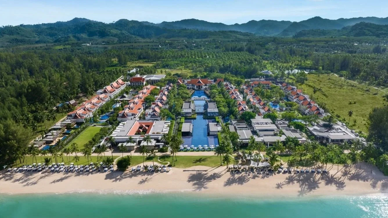 jw-hktkl-aerial-view-mountain-74-26108_Classic-Hor.jpg