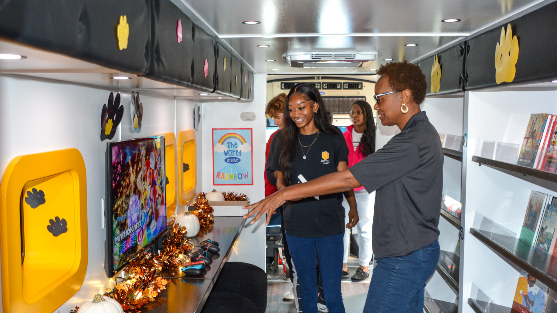 mobile learning bus