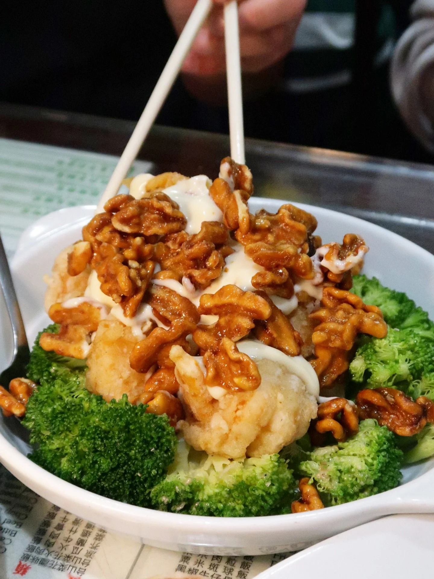Can never go wrong with this classic banquet dish: Jumbo Shrimp with Walnuts 🍤 Guaranteed crowd pleaser!
#greatnynoodletown