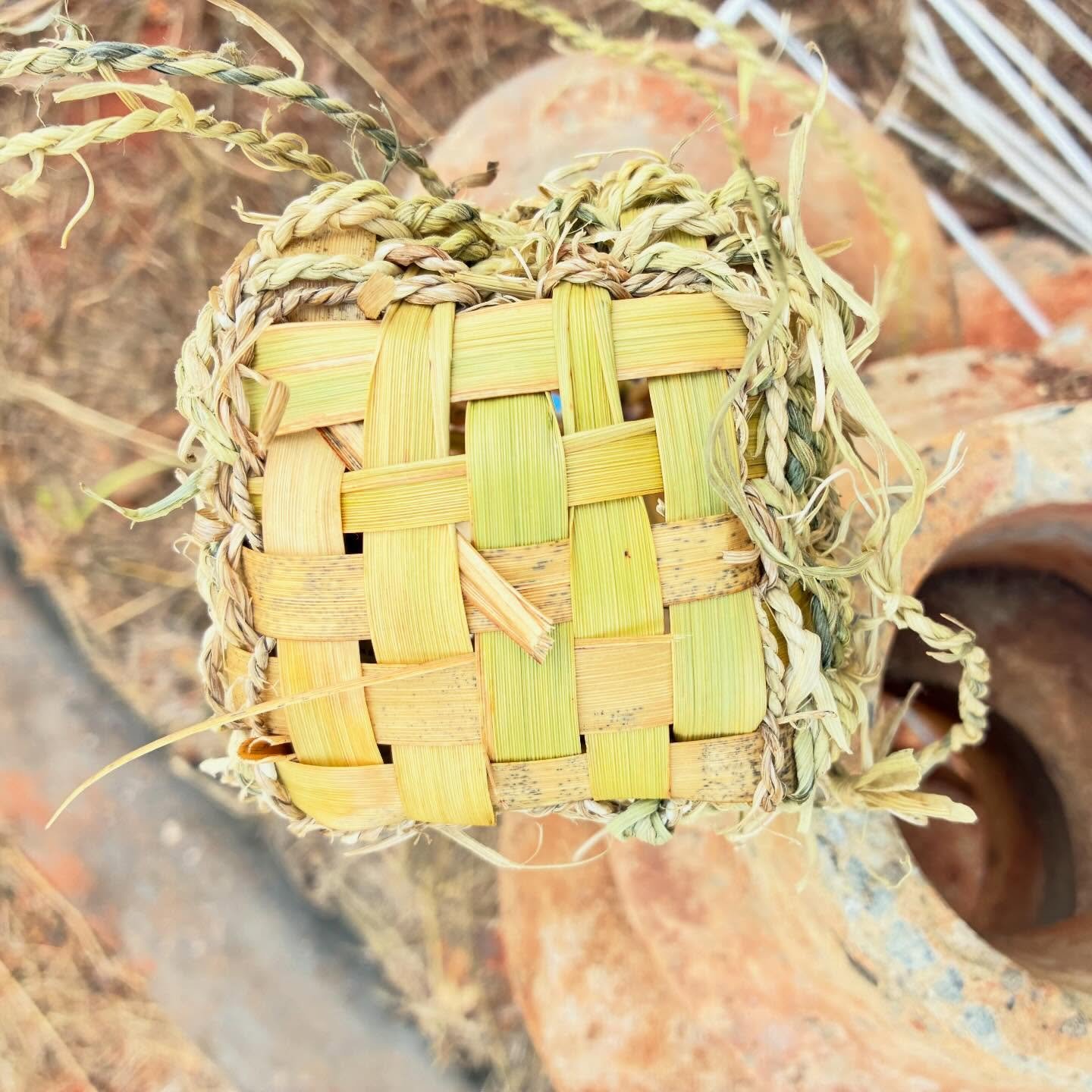 Still in South Hedland. Picked some leaves from a palm tree near the beach and have started weaving. Don&rsquo;t really know how it will look when finished but I think I&rsquo;m being influenced by some sculptures in a small park in Port Hedland. 

#