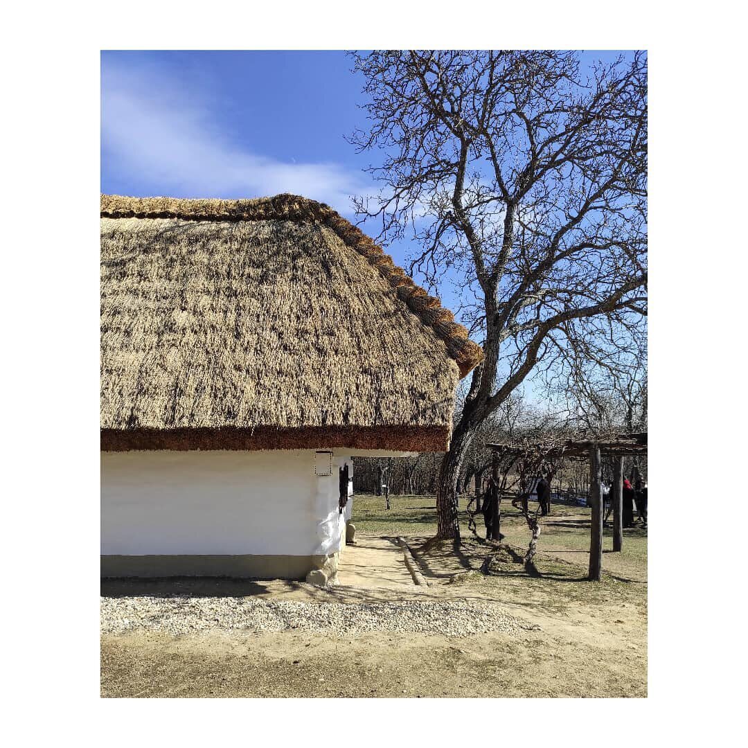 It was an honour for us as architects to help with the process of completely renovating the Visontay House on the western border of Hungary.

Kata Zengő-Marton, Eszter Bence-Moln&aacute;r, Kir&aacute;ly Vikt&oacute;ria and &Aacute;d&aacute;m Bihari