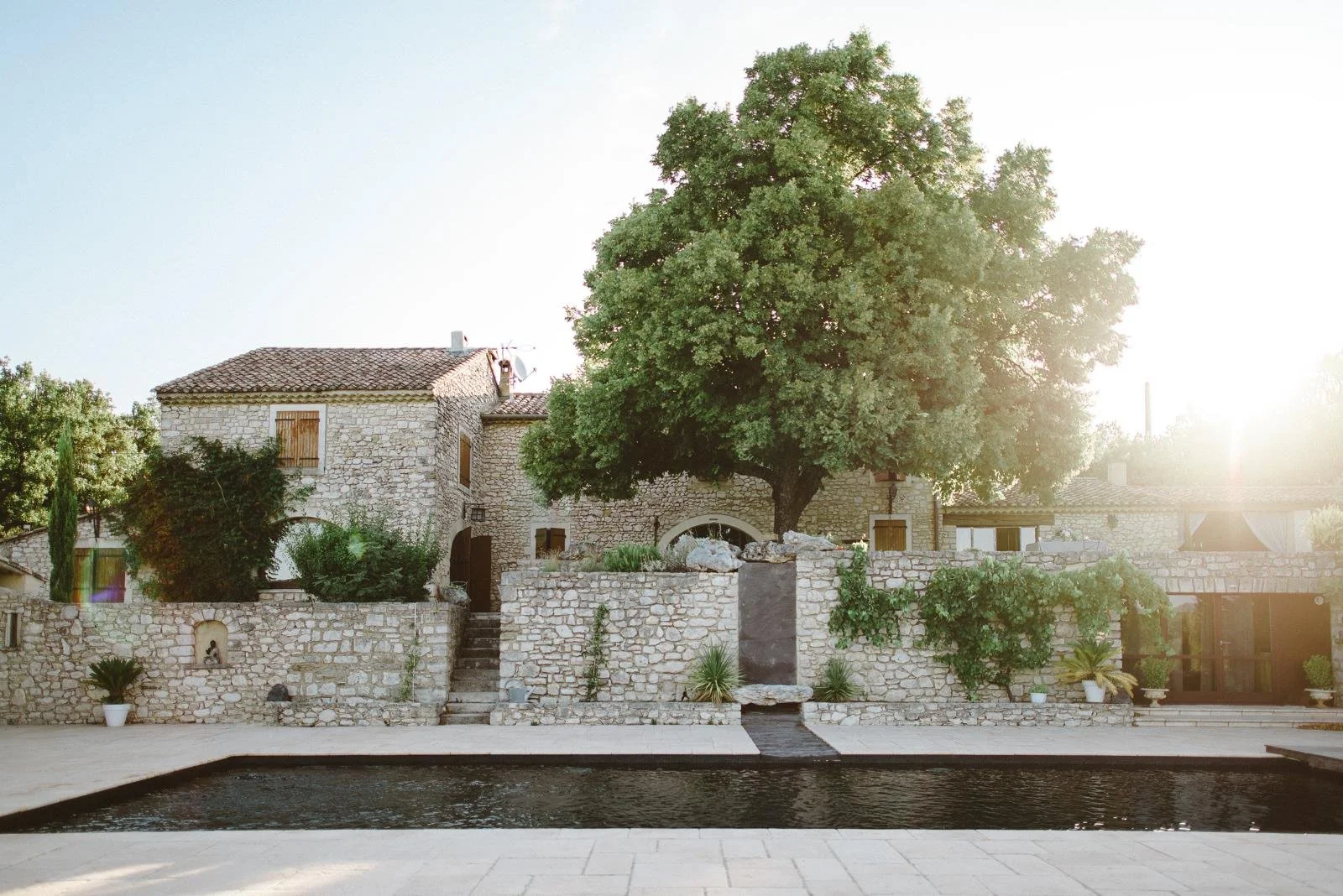 facade - exterieur - pierre - détente.jpeg