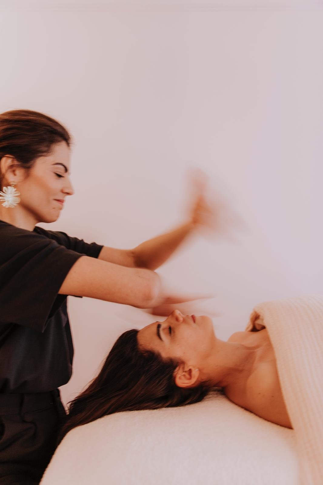 strucuter activité facialiste massages.jpeg