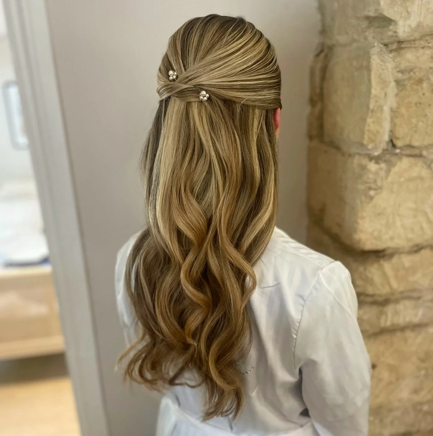 Hattie, our little pocket rocket 🤎

I&rsquo;ve chatted about this look twice on calls this week. Once for hair and again for makeup&hellip; so it felt like a sign to bring her back onto the grid 🫶🏼

For anyone heading into trials and leaning towar