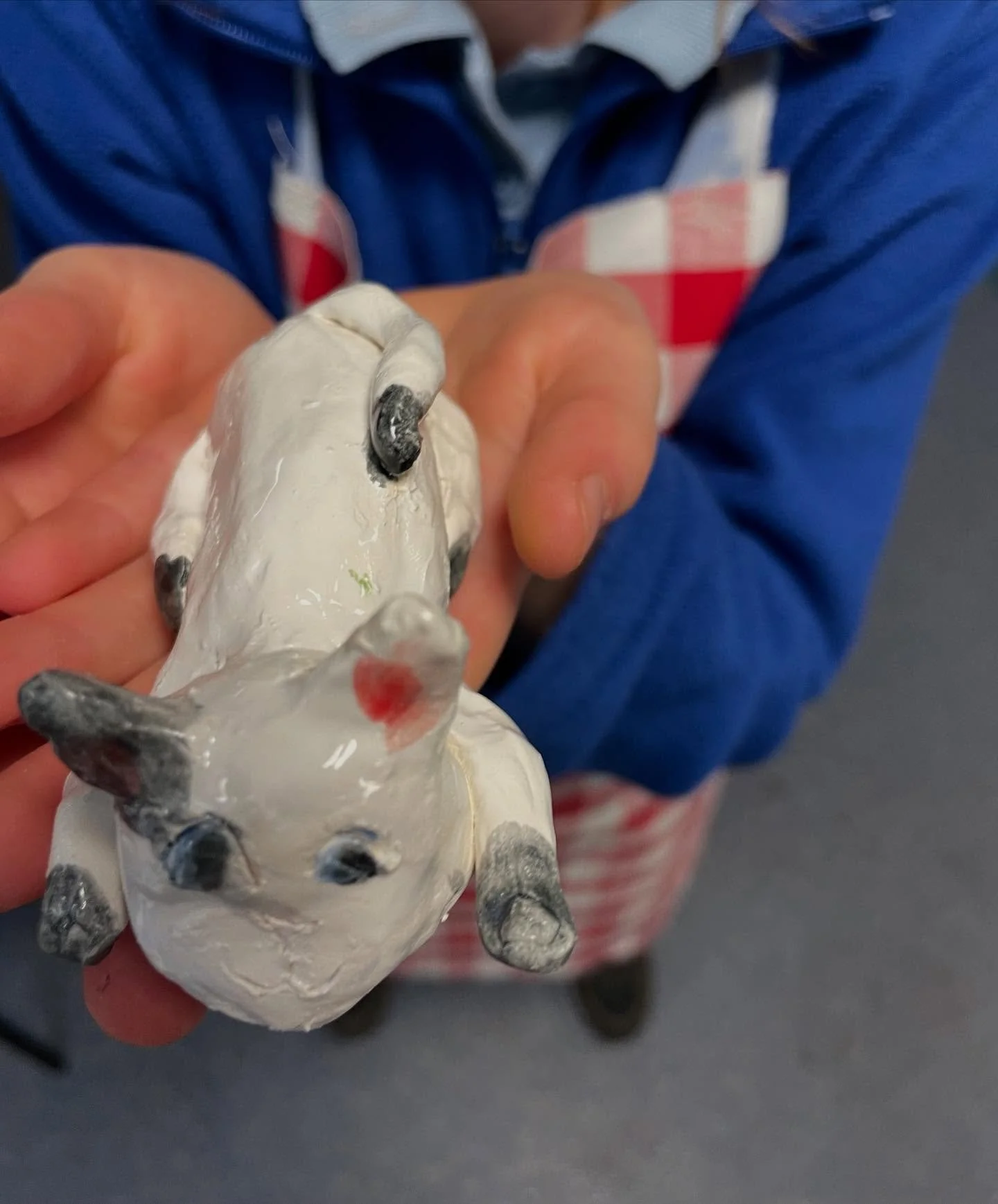 Cat #kidsmakethebest#gemmabrothers#handmade#pottery#handmadeisbest#bristolmaker#interiordesign#interiorideas#homestyling#interiorinso#eclectricinteriors#bristolinteriordesigner#ilovetomake#gemma_brothers#allthehastags#letthefunbegin#joyofcolor#stylin