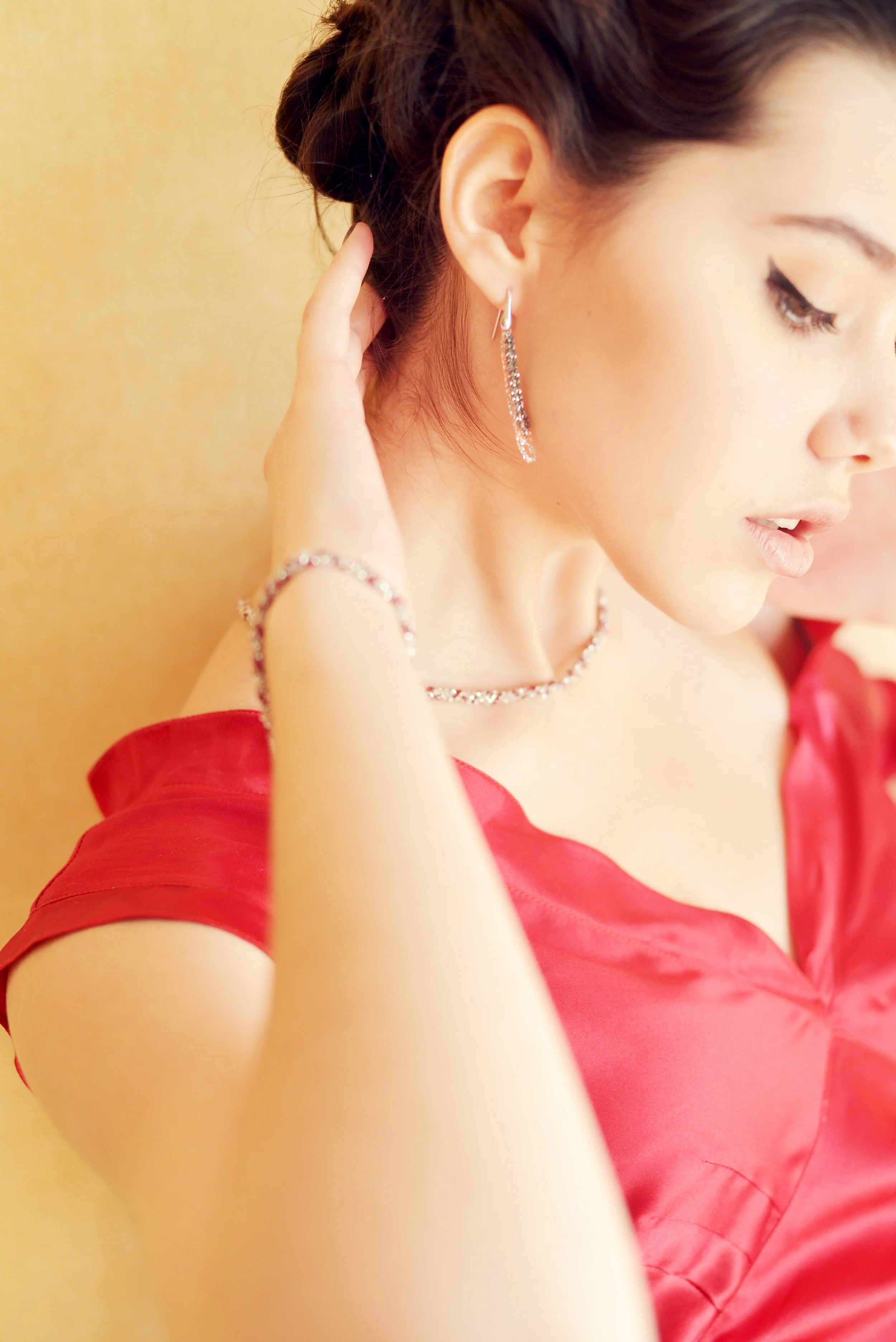 Sarah Martinez Fine Jewelry Launches Partnership with SJP