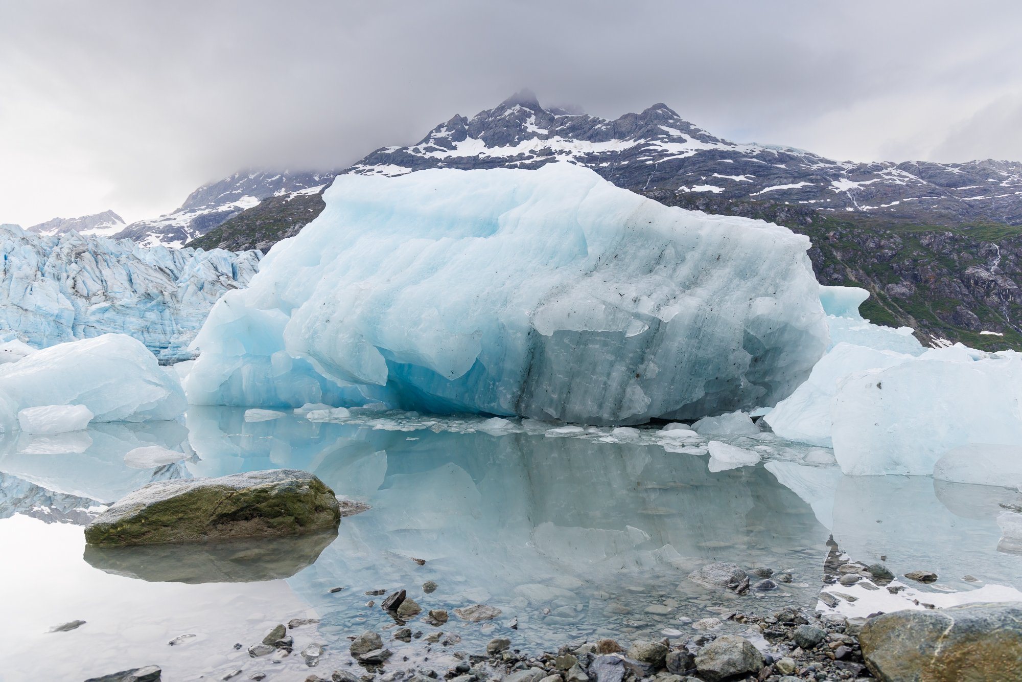 grounded-iceberg-Lamplough-Glacier-©NadeenFlynnPhotograpy-4898-.jpg