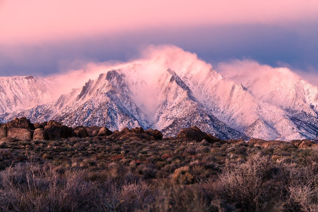This magical morning in The Alabama Hills began to appear just before sunrise. Snow, clouds, mist, and the rugged foreground all came together in the most beautiful way. 👏👏👏 Beginning photographers! Frustrated about light or editing? Don't know wh