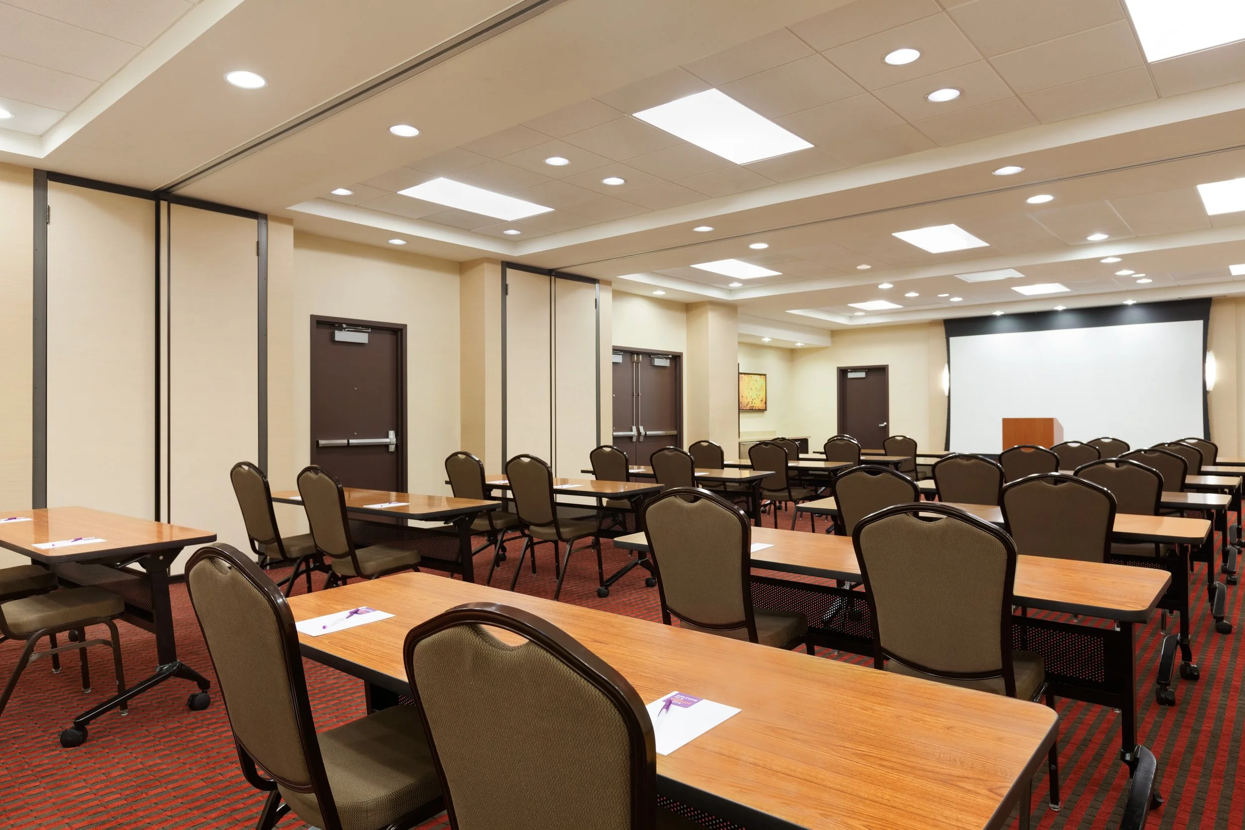 Hyatt-Place-Houston-the-Woodlands-P038-Meeting-Room.jpg