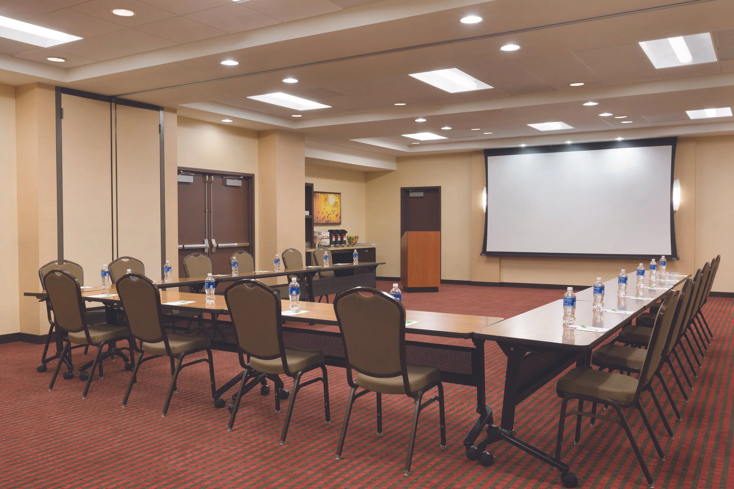 Hyatt-Place-Houston-The-Woodlands-P066-Meeting-Room.jpg