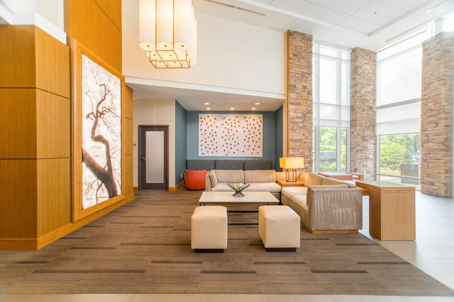 Hyatt+Place_The+Woodlands_Lobby.jpeg