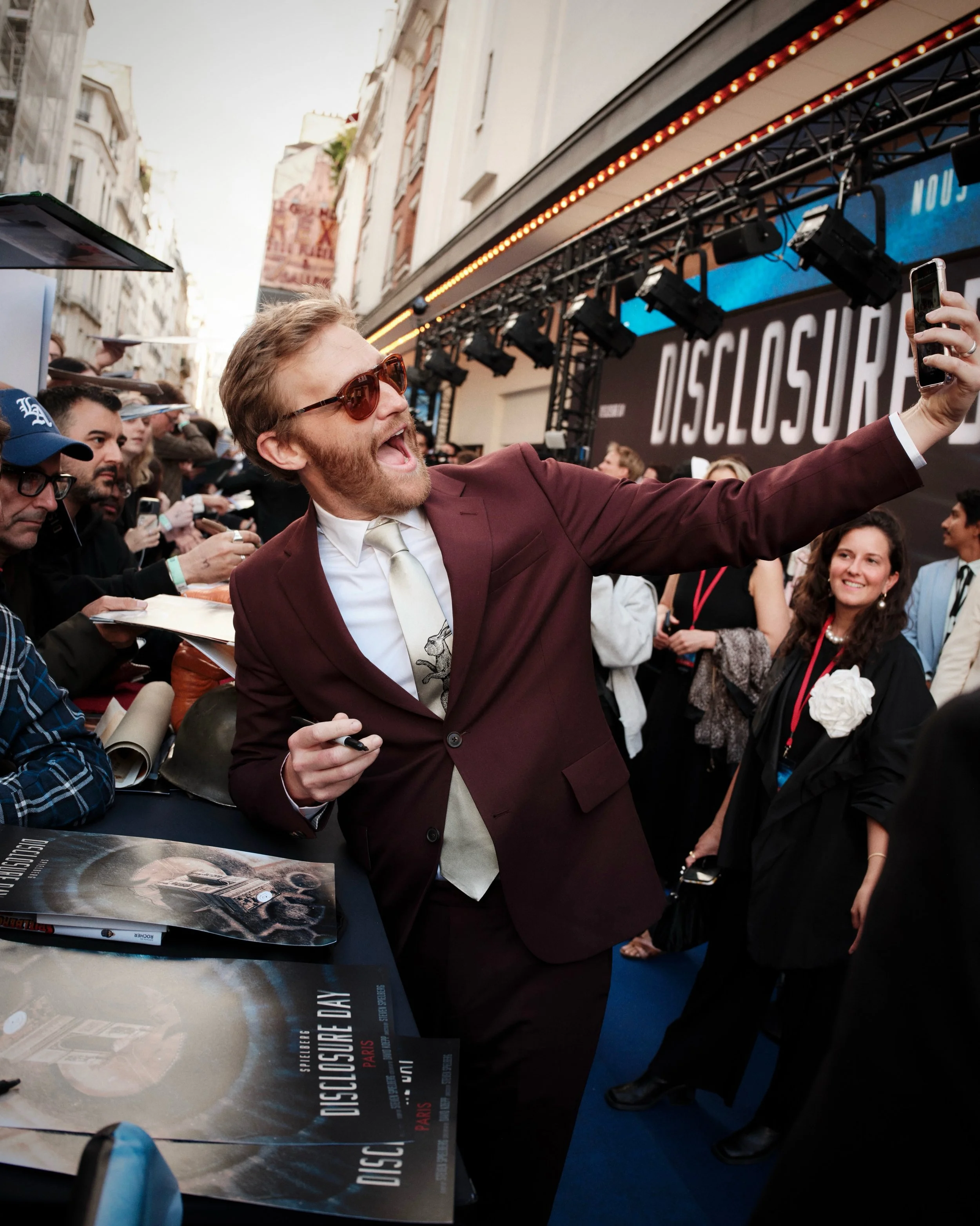 Close Encounter with Wyatt Russell.

🛸 𝗗𝗜𝗦𝗖𝗟𝗢𝗦𝗨𝗥𝗘 𝗗𝗔𝗬, d&egrave;s demain au cin&eacute;ma ! 
@universalfr ❤️

#TalentHandling #WyattRussell #DisclosureDay 
📸 @studio_vigerie @olivierborde @pierre__mouton (Getty Images)