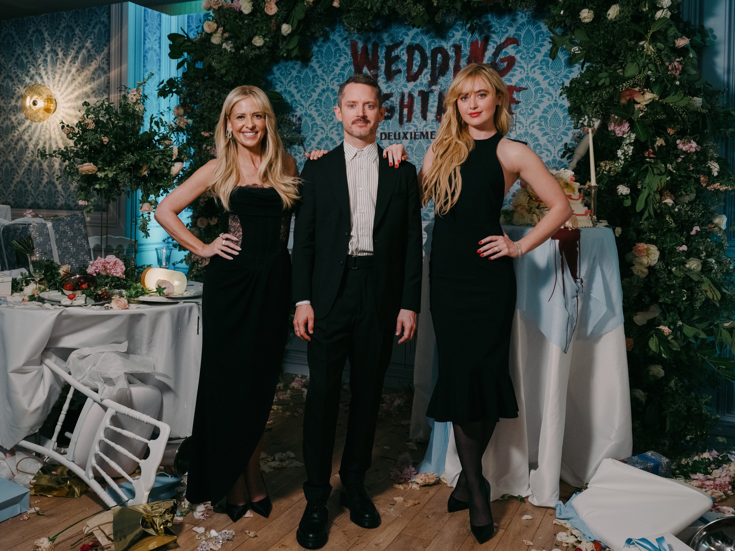 Sarah Michelle Gellar & Kathryn Newton à l'avant-première de WEDDING NIGHTMARE : DEUXIÈME PARTIE, avec Elijah Wood