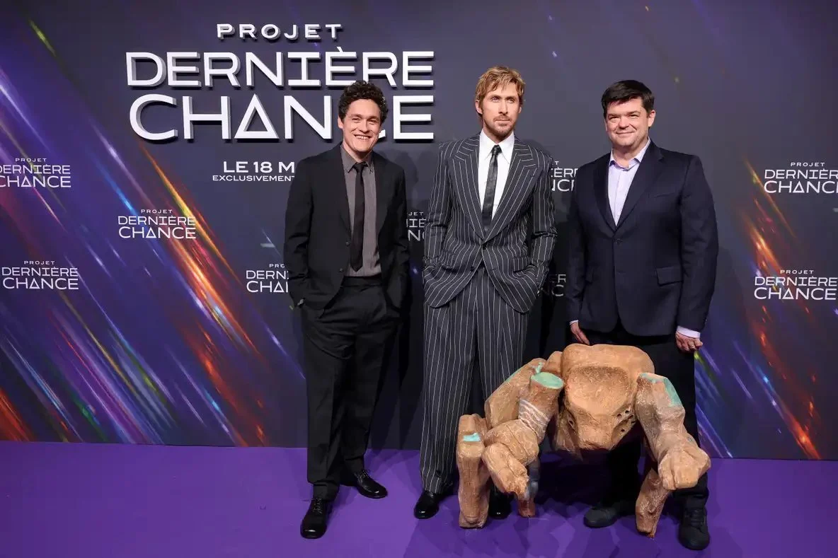 Phil Lord & Christopher Miller à l'avant-première de PROJET DERNIÈRE CHANCE, avec Ryan Gosling