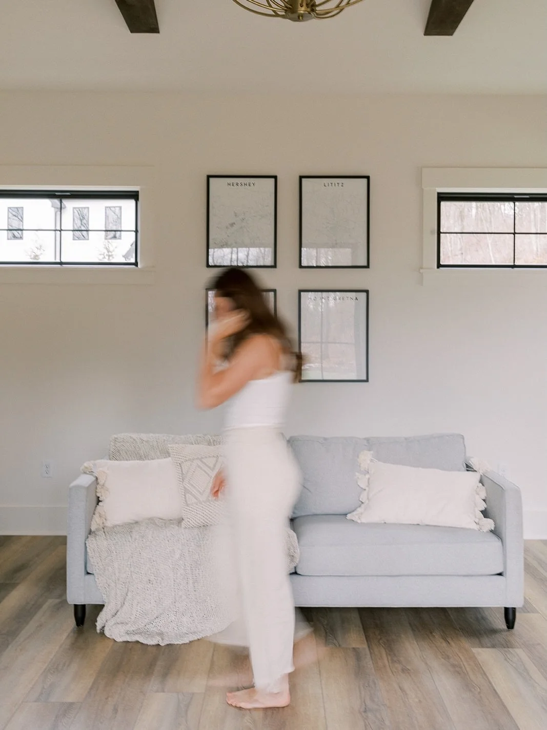 One of my favorite projects was working with @taylornmuir on the branding content for her nutritional therapy business in the insanely beautiful Anthracite Road @phbchomes build. It is so fun getting creative and bringing the emotions through in phot