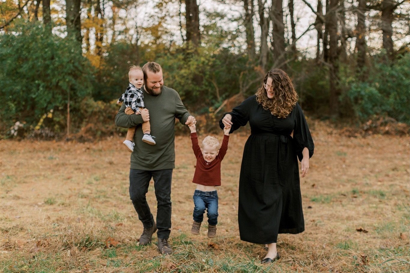 Every year I donate a few sessions to some local auctions to support our school and my parents non-profit &ldquo;City Gate&rdquo;. I always love the anticipation of finding out who bid/won the sessions! I was so excited that the Sauder family won the