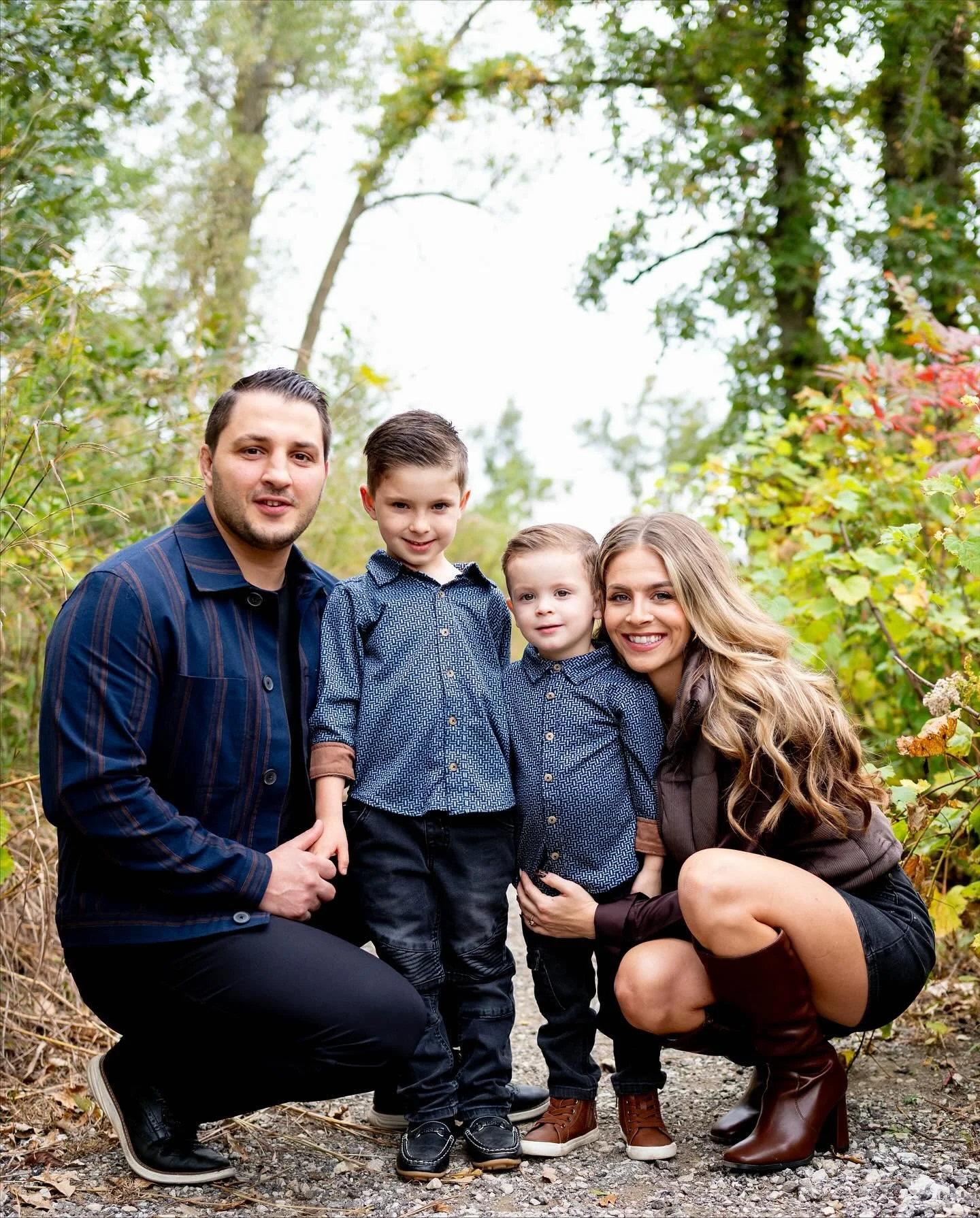 The Ivanov Family 💕 #omahaphotographer #iowaphotographer #nebraskaphotographer #familyphotoshoot #familyphotographer #fallfamilyphotos