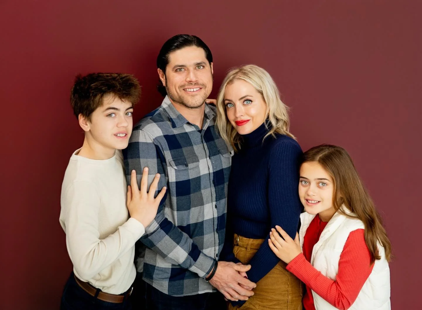 The Johnson Family 🌲 #christmasphotoshoot #omahaphotographer #iowaphotographer #studiosession #photographer