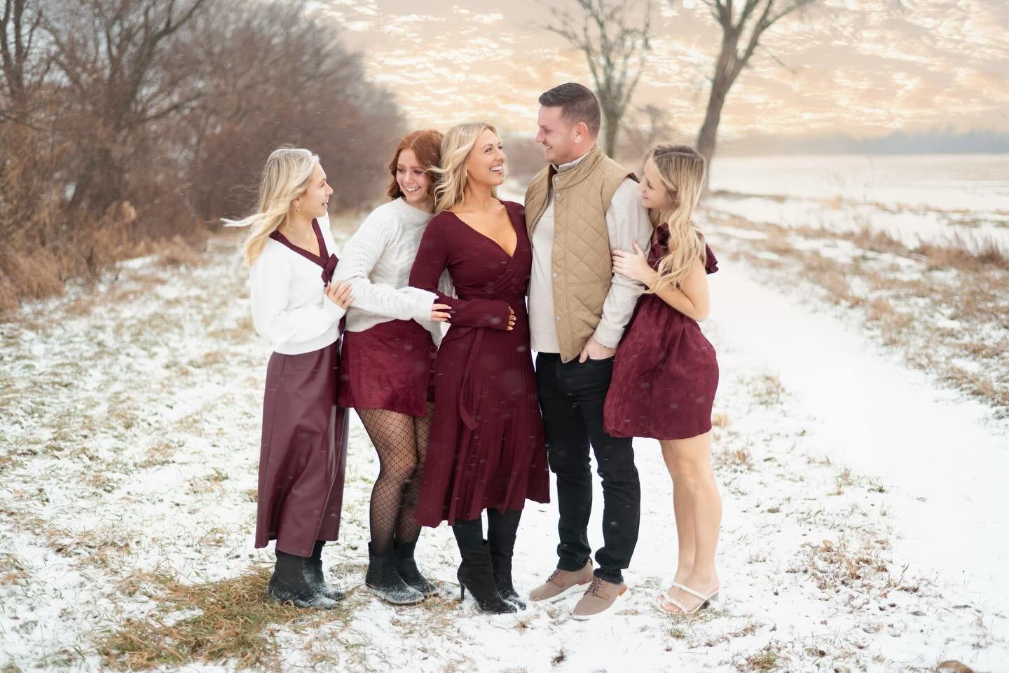 The Allen Family ❣️🌲 #merrychristmas #omahaphotographer #iowaphotography #nebraskaphotographer