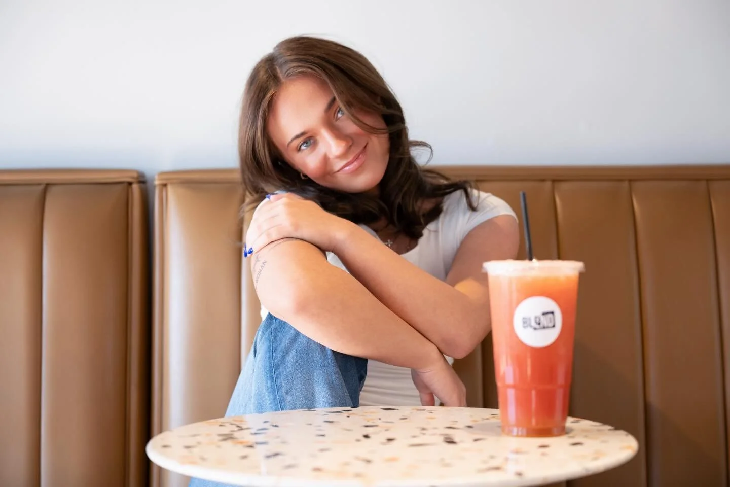 Im gunna let you in on a secret&hellip;.Your business marketing plan requires updated photos, that aren&rsquo;t AI nor taken on an iPhone. That&rsquo;s screams unprofessional. It also screams &ldquo;hire Traci&rdquo;! I&rsquo;ll hook you up. Make you